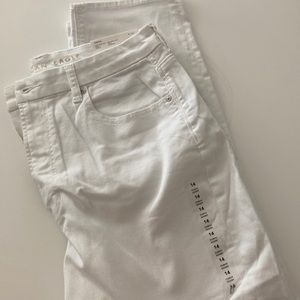 American Eagle Curvy Mom Jean White 14 Short